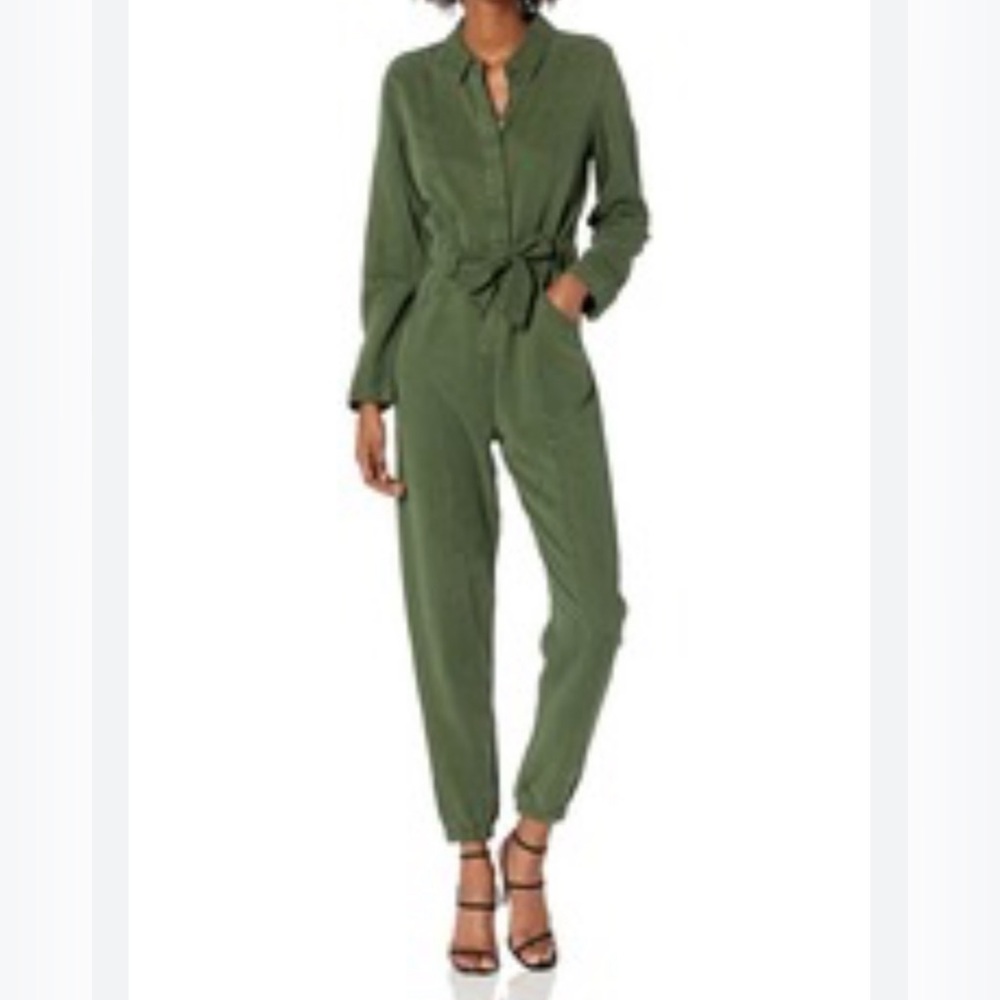 Guess, Women’s long Sleeve Neva Jumpsuit, NWT